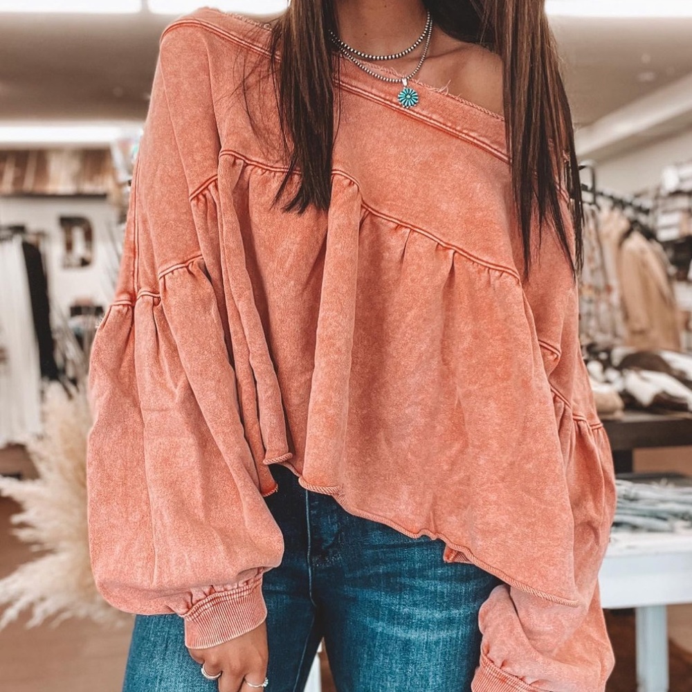 Desert Down Ranch Wear, “Rust” color, size small. New with tags, NEVER WORN!!